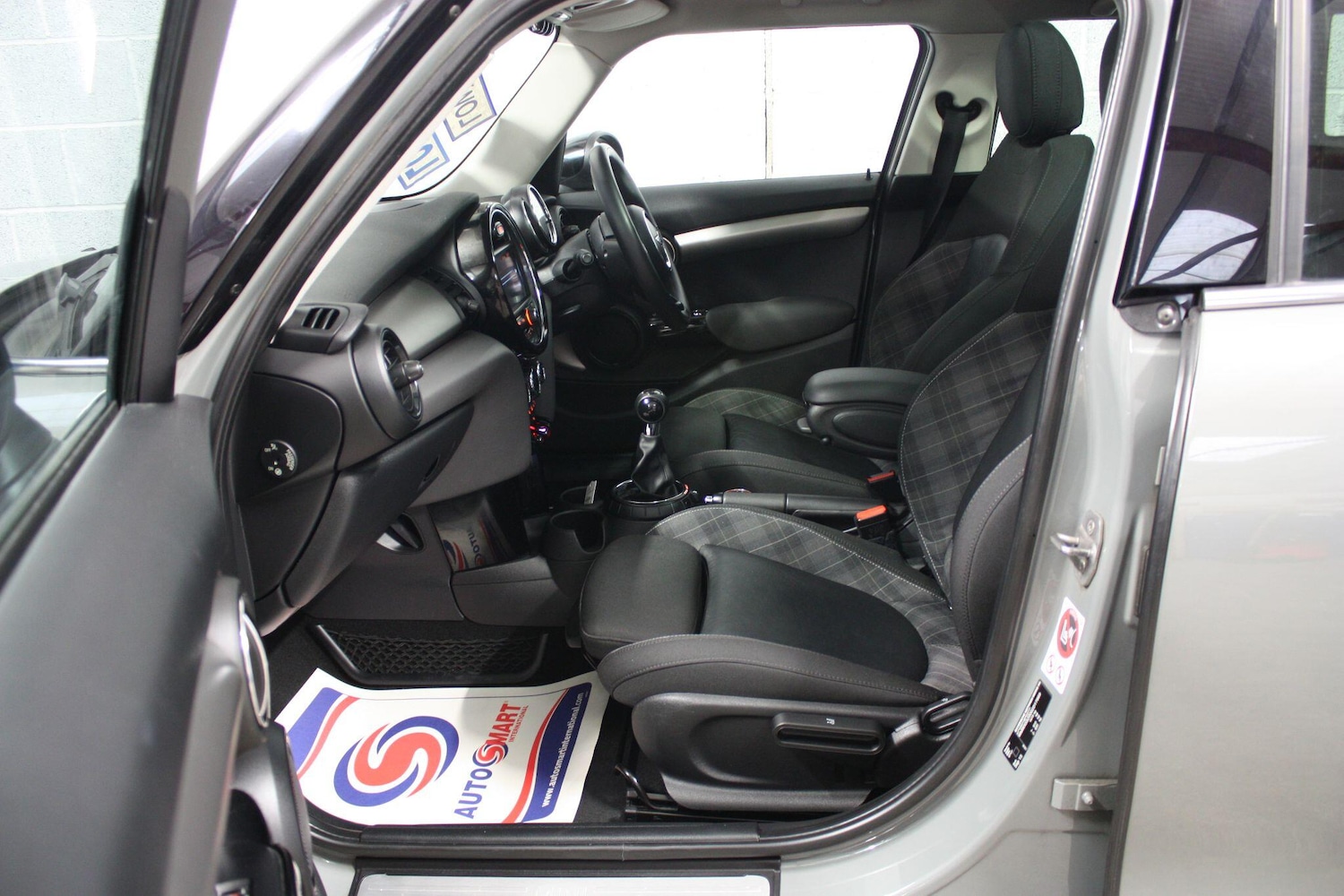 Used MINI Hatch 2015 for sale - 76953185: Photo 16