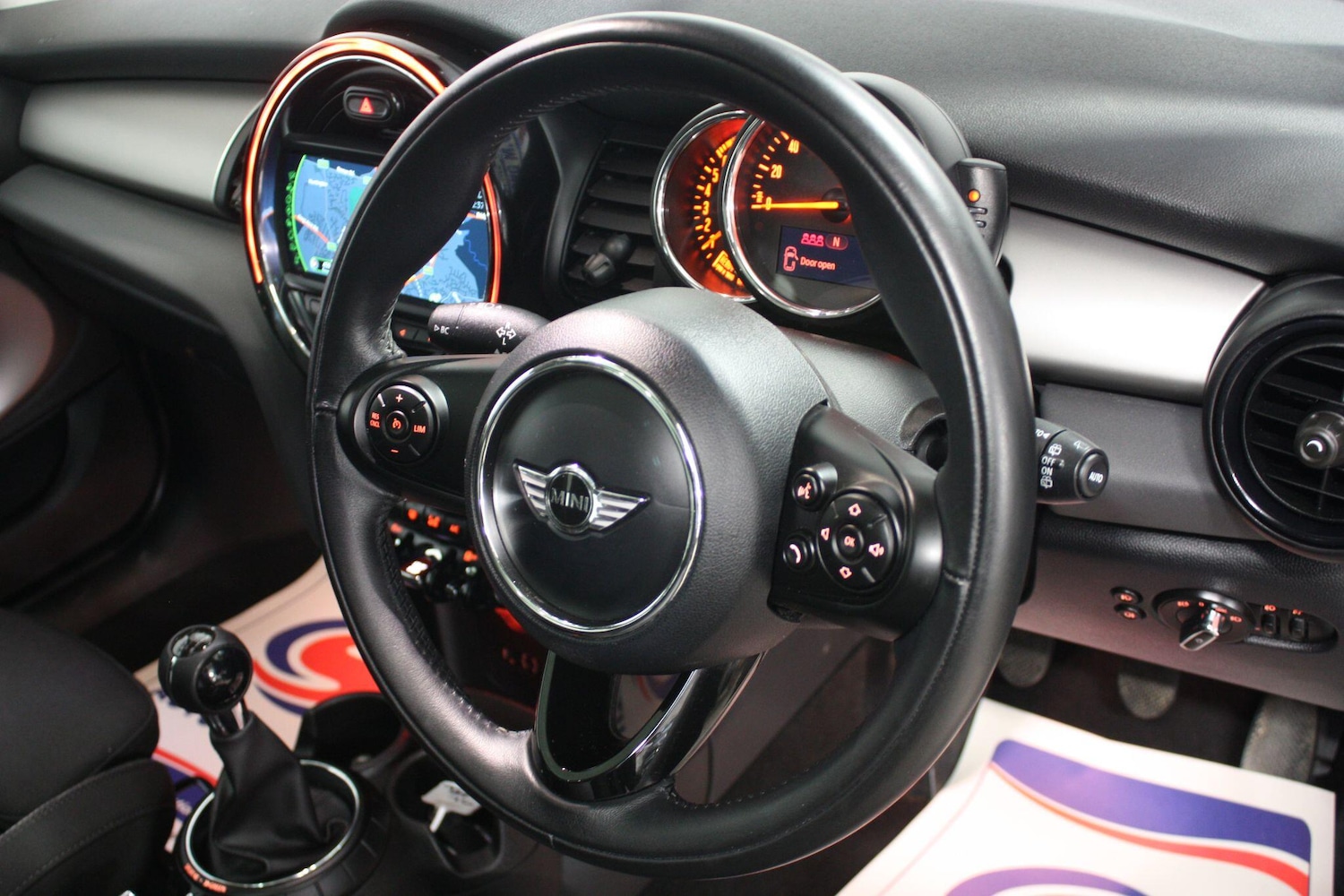 Used MINI Hatch 2015 for sale - 76953185: Photo 19