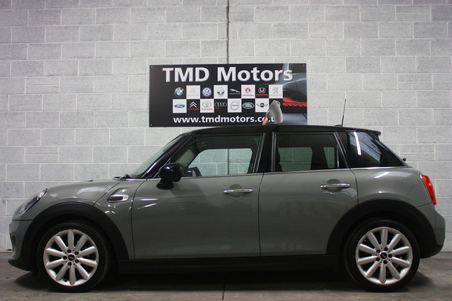 Used MINI Hatch 2015 for sale - 76953185: Photo 4