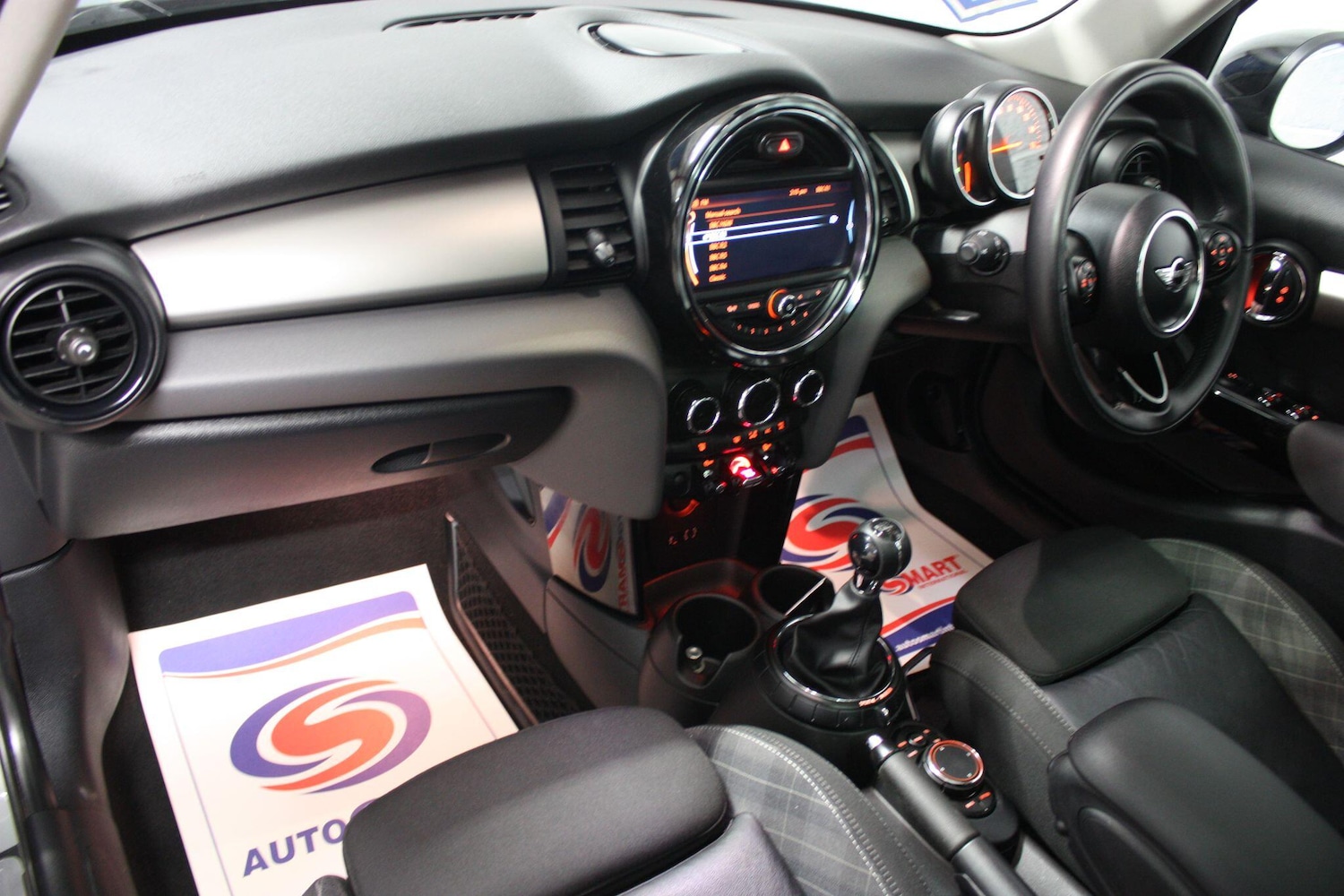 Used MINI Hatch 2015 for sale - 76953185: Photo 9