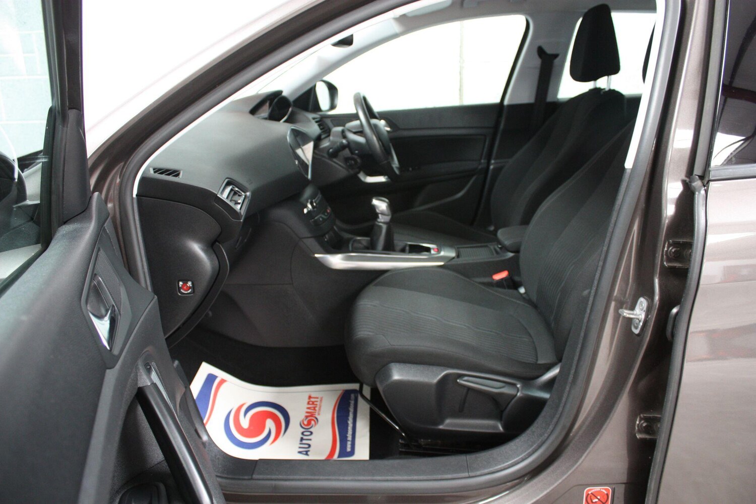 Used Peugeot 308 2014 for sale - 76247843: Photo 13