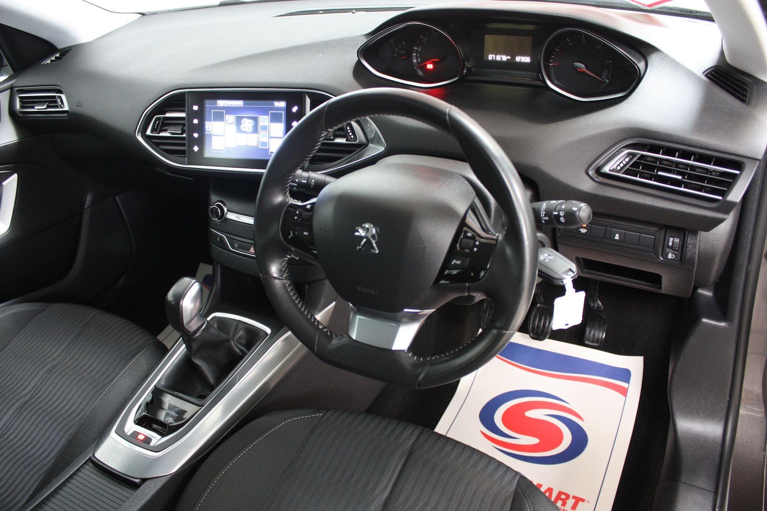 Used Peugeot 308 2014 for sale - 76247843: Photo 15