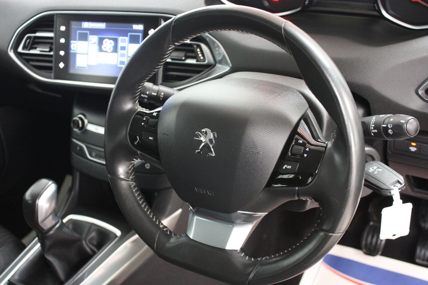 Used Peugeot 308 2014 for sale - 76247843: Photo 16