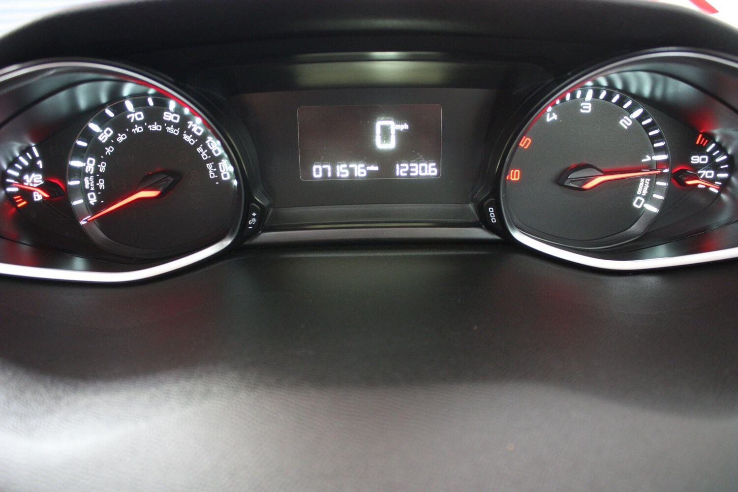 Used Peugeot 308 2014 for sale - 76247843: Photo 17