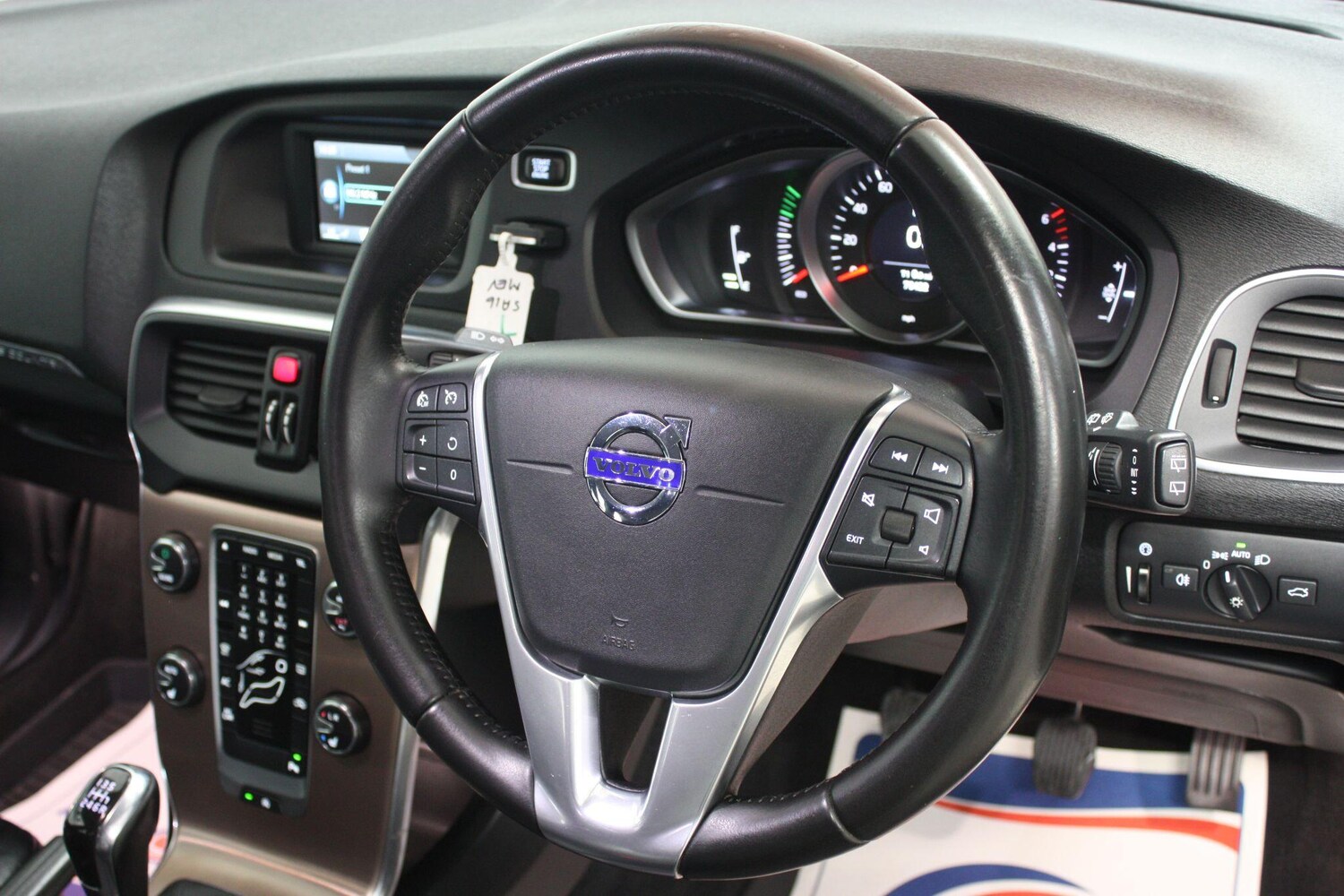 Used Volvo V40 Cross Country for sale - 78214946: Photo 16