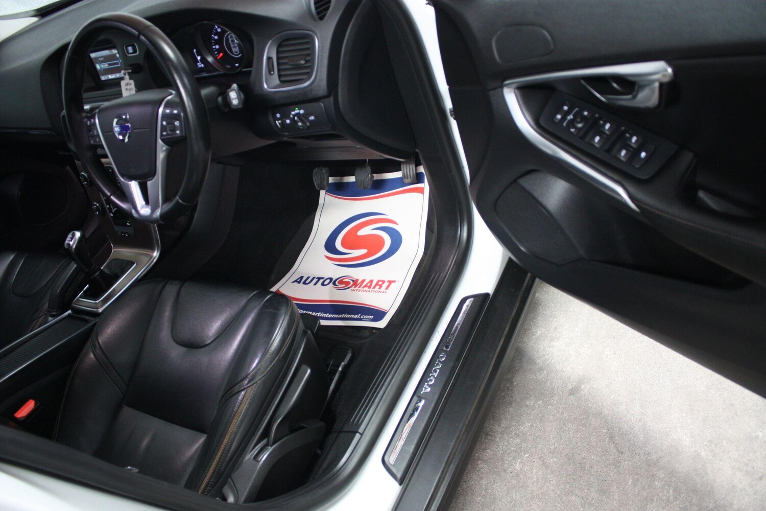 Used Volvo V40 Cross Country for sale - 78214946: Photo 19