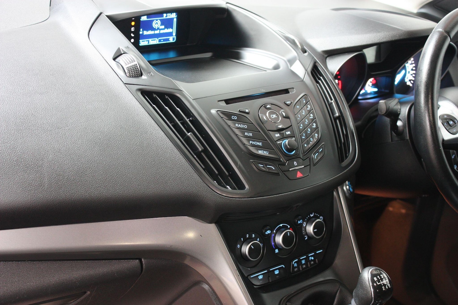 Used Ford Kuga 2015 for sale - 76377530: Photo 10