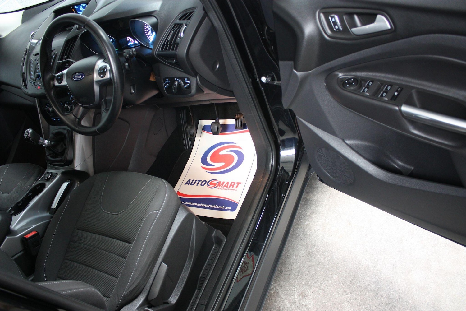 Used Ford Kuga 2015 for sale - 76377530: Photo 19