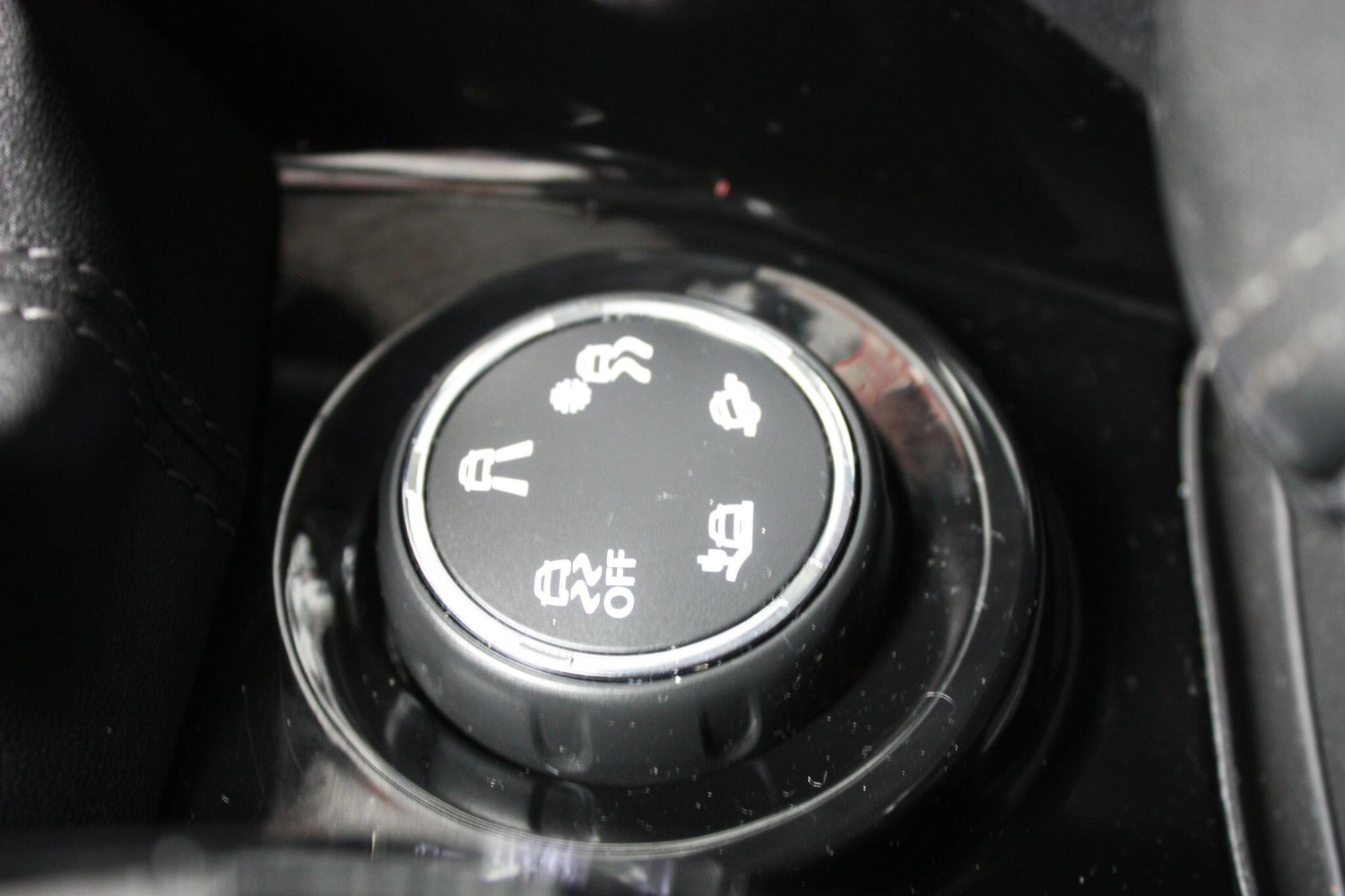 Used Peugeot 2008 2016 for sale - 76993342: Photo 13