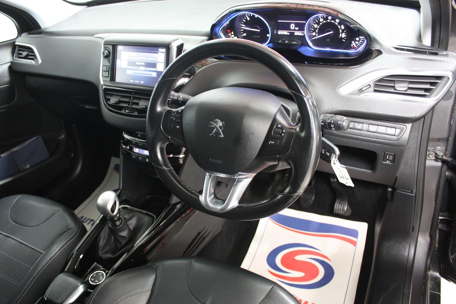 Used Peugeot 2008 2016 for sale - 76993342: Photo 16