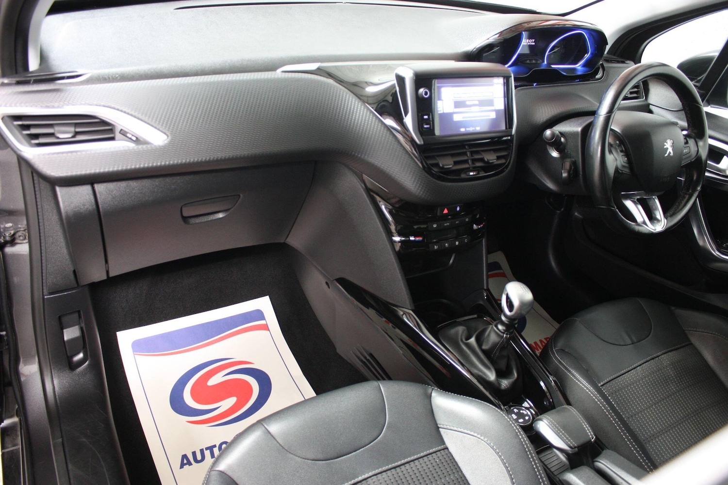 Used Peugeot 2008 2016 for sale - 76993342: Photo 9