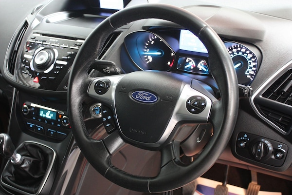 Used Ford Kuga 2015 for sale - 75600349: Photo 16