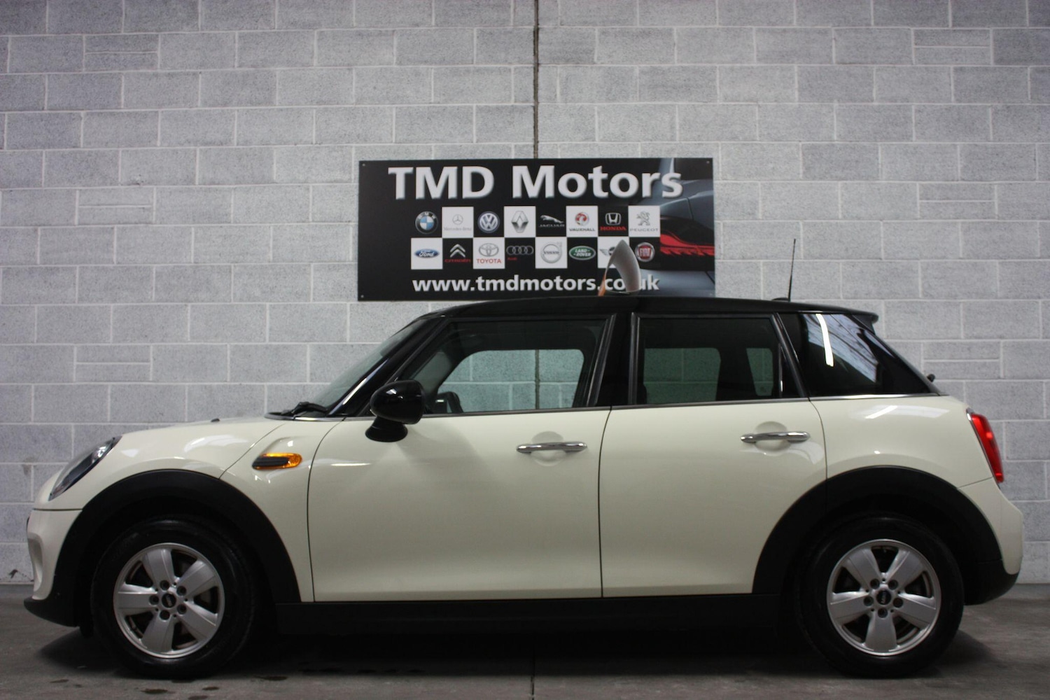 Used MINI Hatch 2015 for sale - 77993370: Photo 4