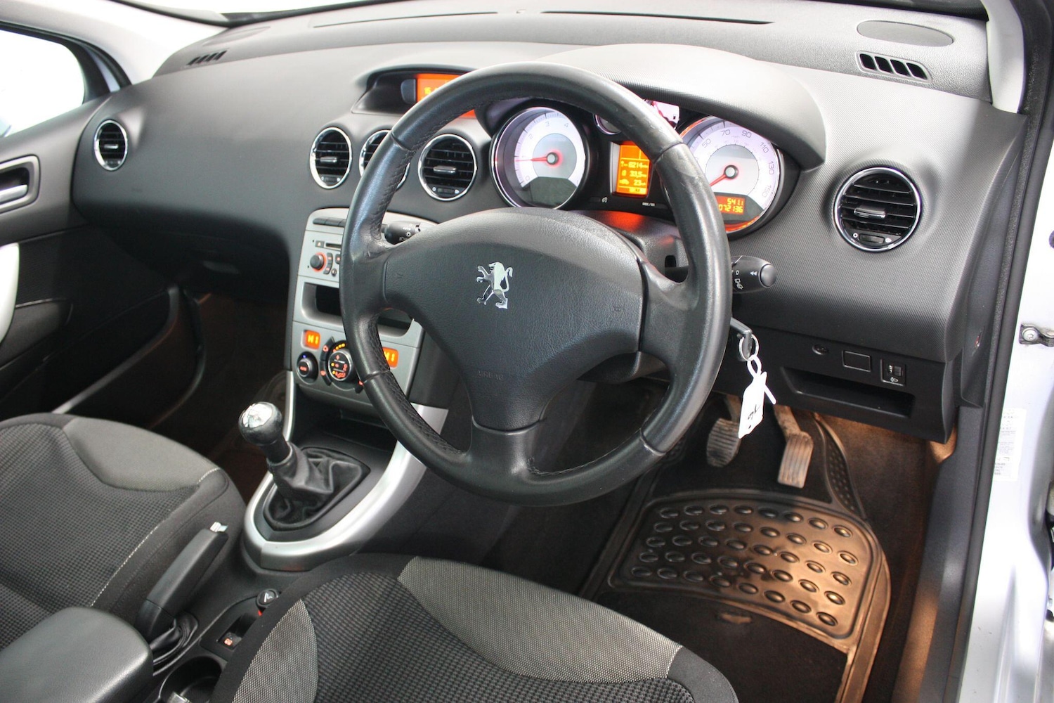 Used Peugeot 308 2008 for sale - 77670407: Photo 15