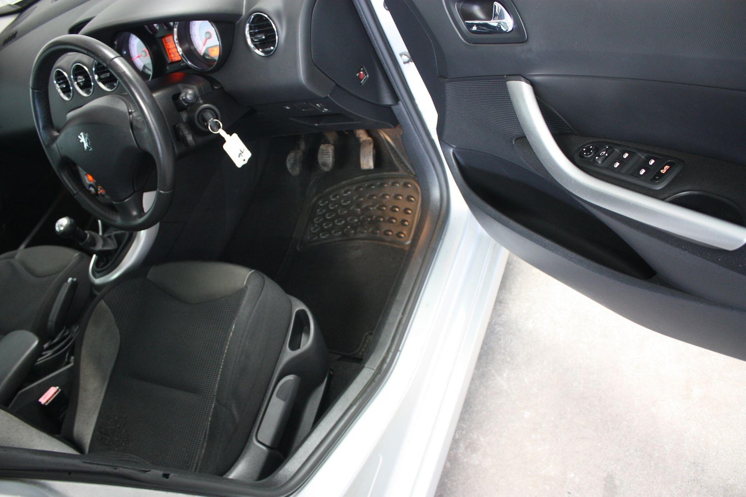 Used Peugeot 308 2008 for sale - 77670407: Photo 19