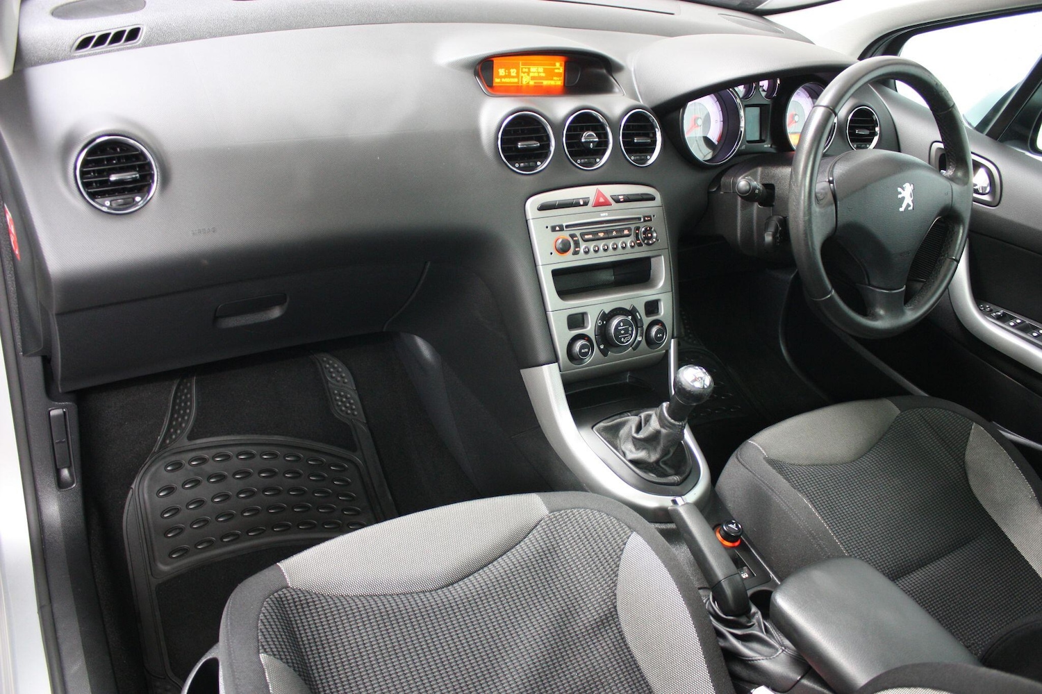 Used Peugeot 308 2008 for sale - 77670407: Photo 9