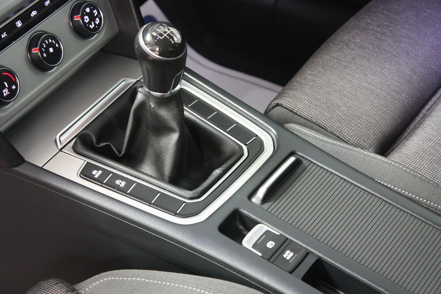 Used Volkswagen Passat for sale - 78214184: Photo 14