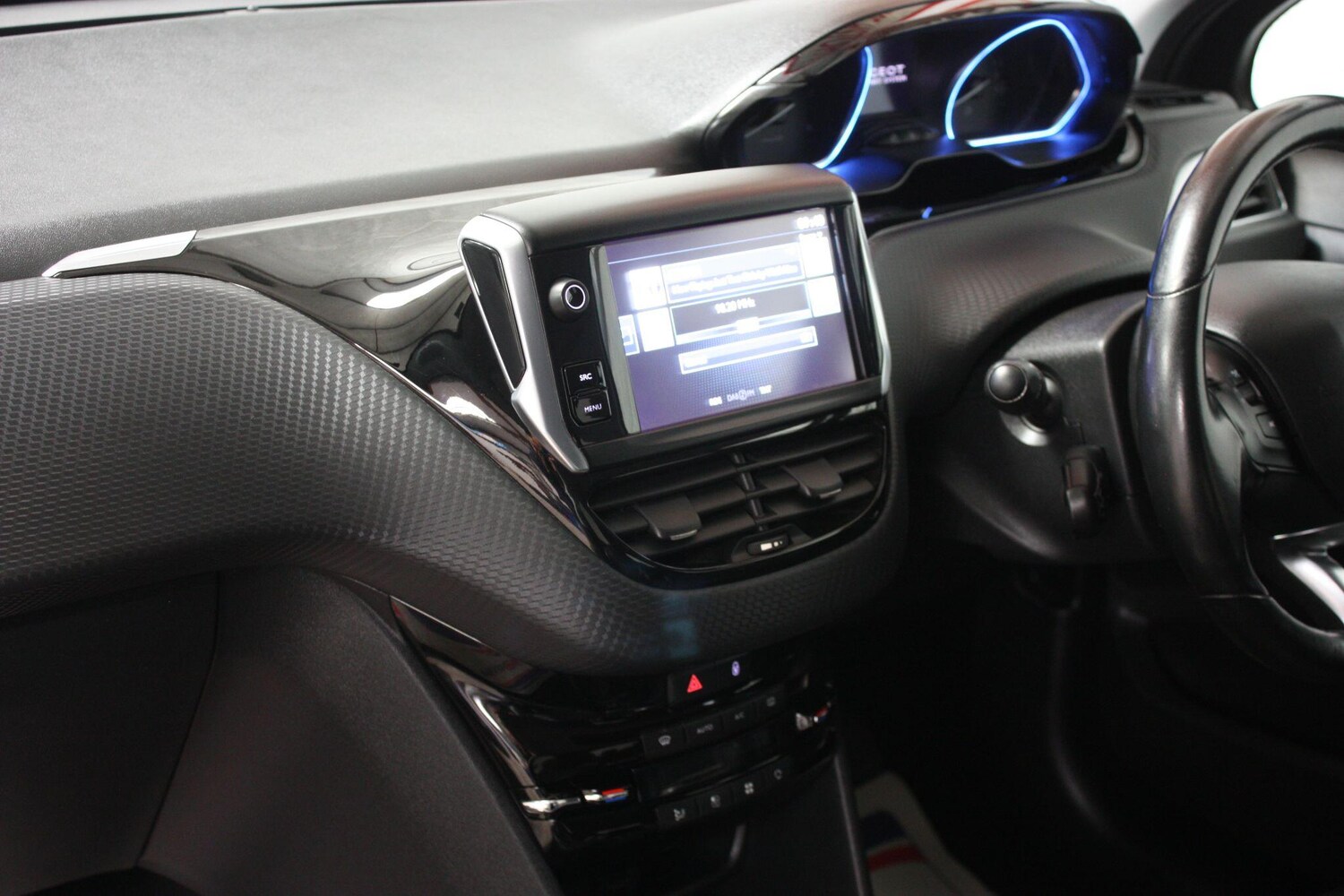 Used Peugeot 2008 2016 for sale - 76020707: Photo 10