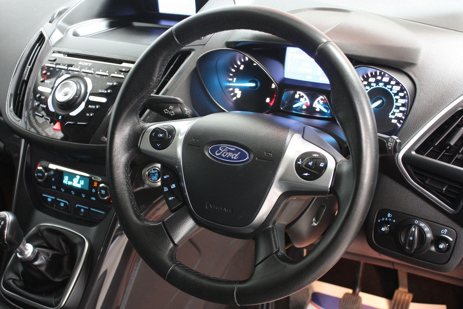 Used Ford Kuga 2015 for sale - 77238215: Photo 16