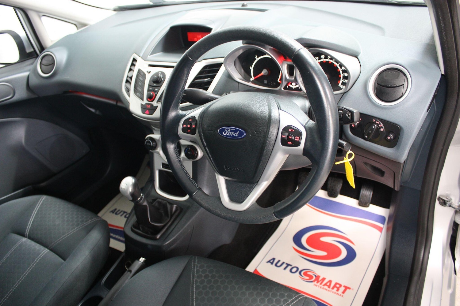 Used Ford Fiesta 2010 for sale - 76936361: Photo 14