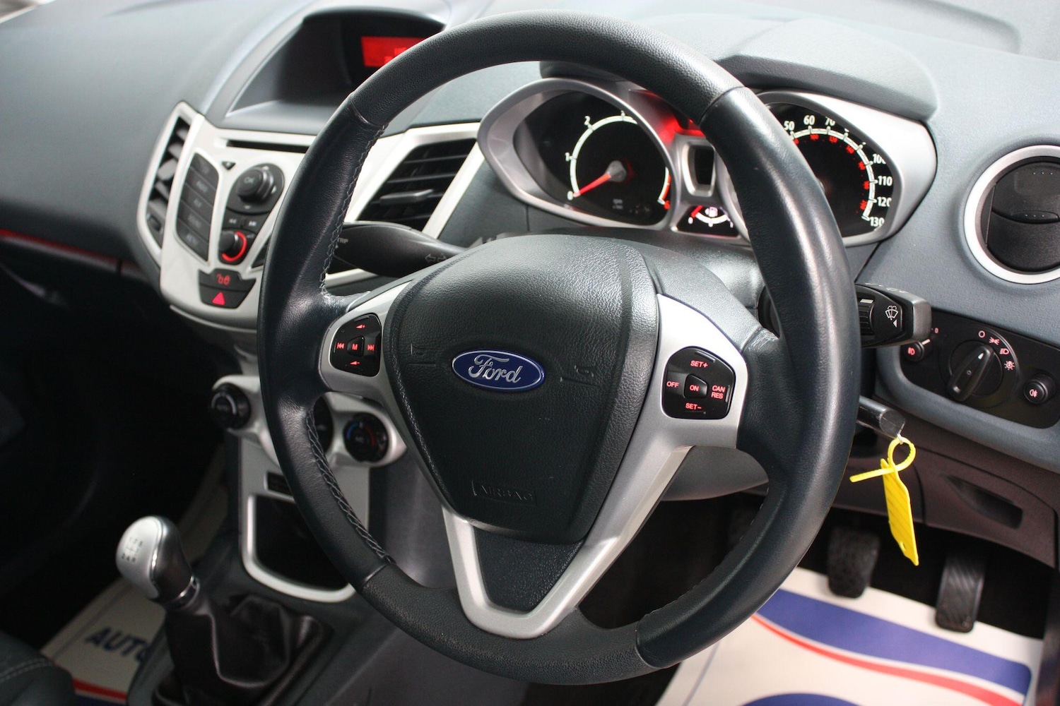 Used Ford Fiesta 2010 for sale - 76936361: Photo 15