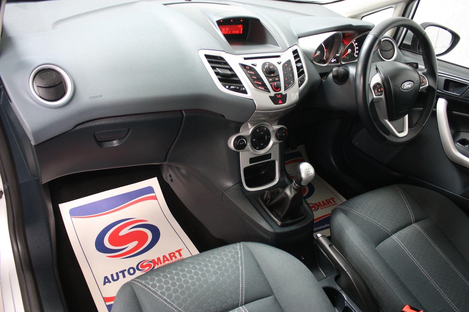 Used Ford Fiesta 2010 for sale - 76936361: Photo 9