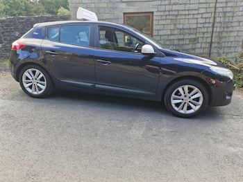 Used Renault Megane 2010 for sale - 75828808: Photo