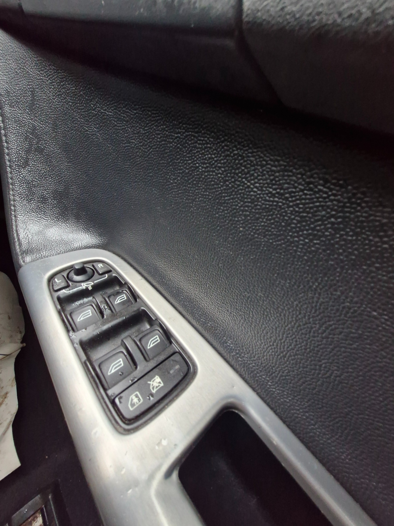 Used Volvo S40 2009 for sale - 77277580: Photo 18