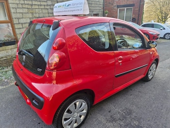 Used Peugeot 107 2010 for sale - 76640125: Photo