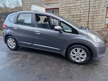 Used Honda Jazz 2011 for sale - 76894876: Photo