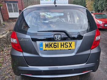 Used Honda Jazz 2011 for sale - 76894876: Photo