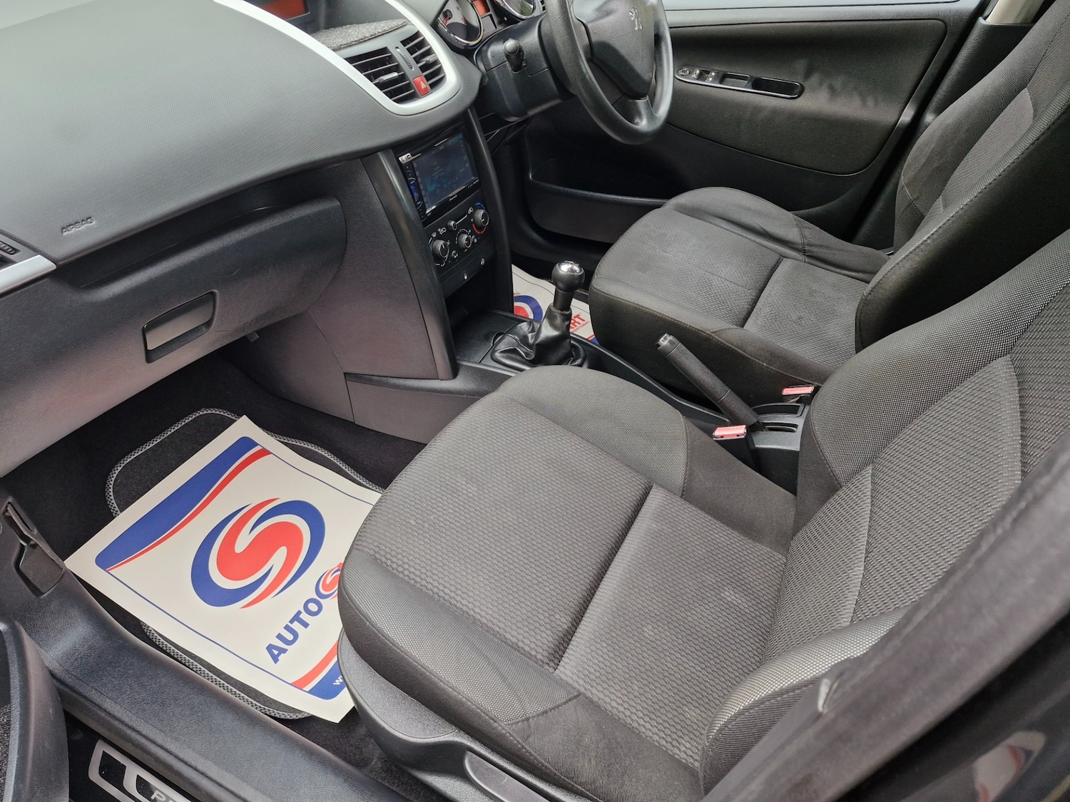 Used Peugeot 207 2010 for sale - 77423824: Photo 14