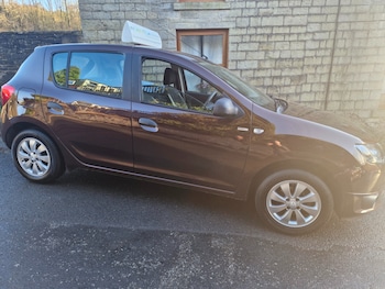 Used Dacia Sandero 2016 for sale - 76894883: Photo