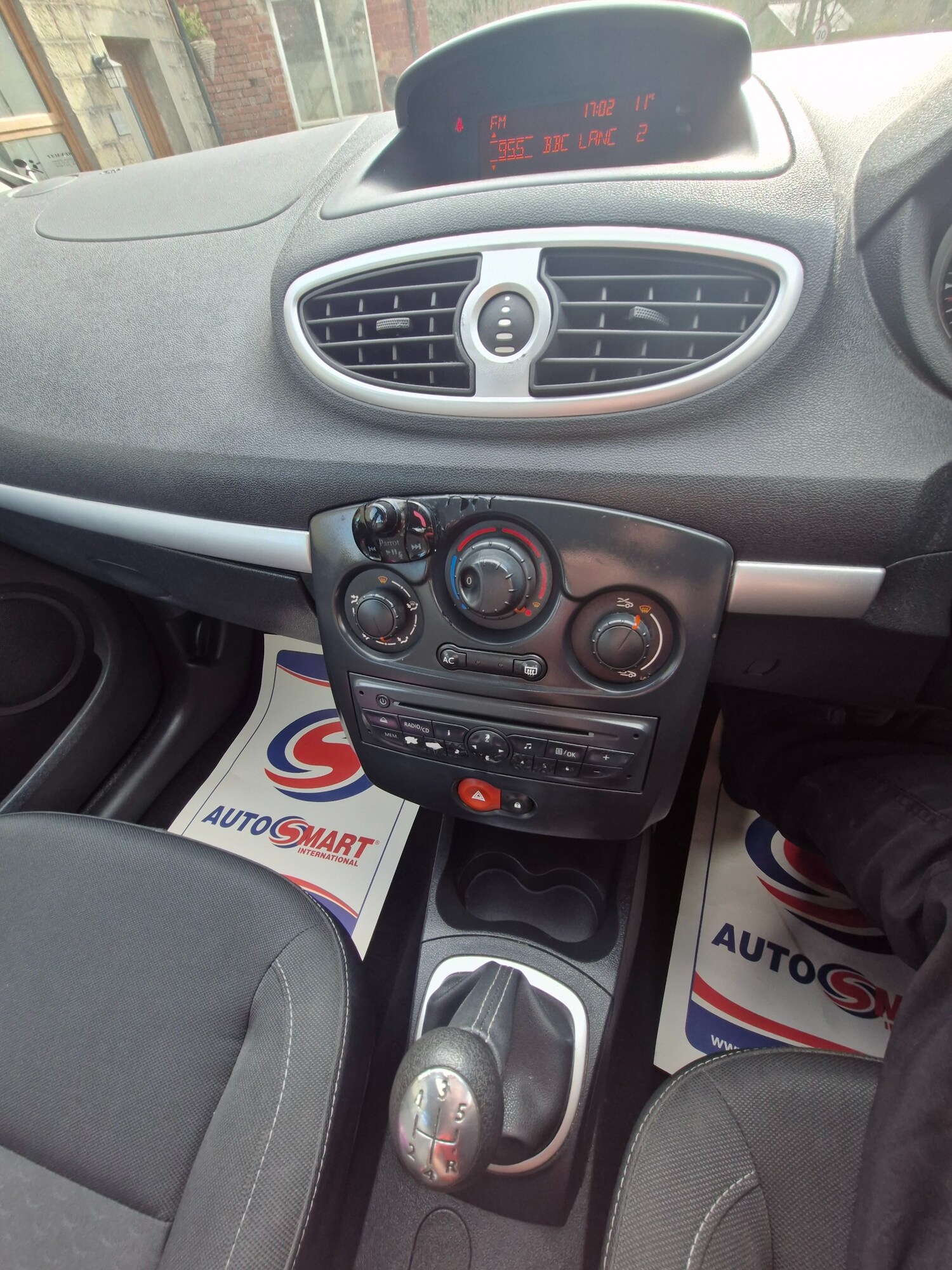 Used Renault Clio 2010 for sale - 78202203: Photo 14