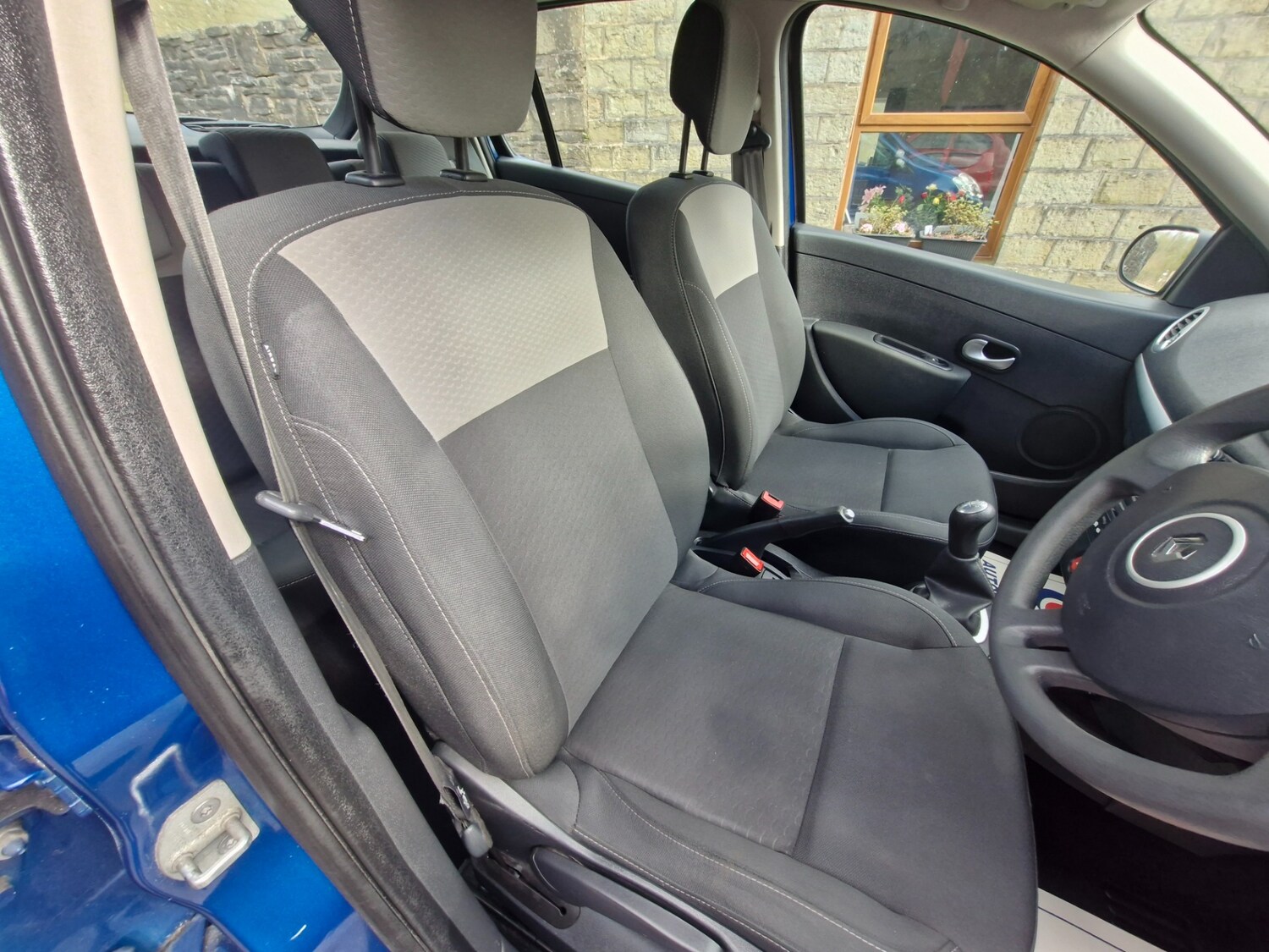 Used Renault Clio 2010 for sale - 78202203: Photo 9