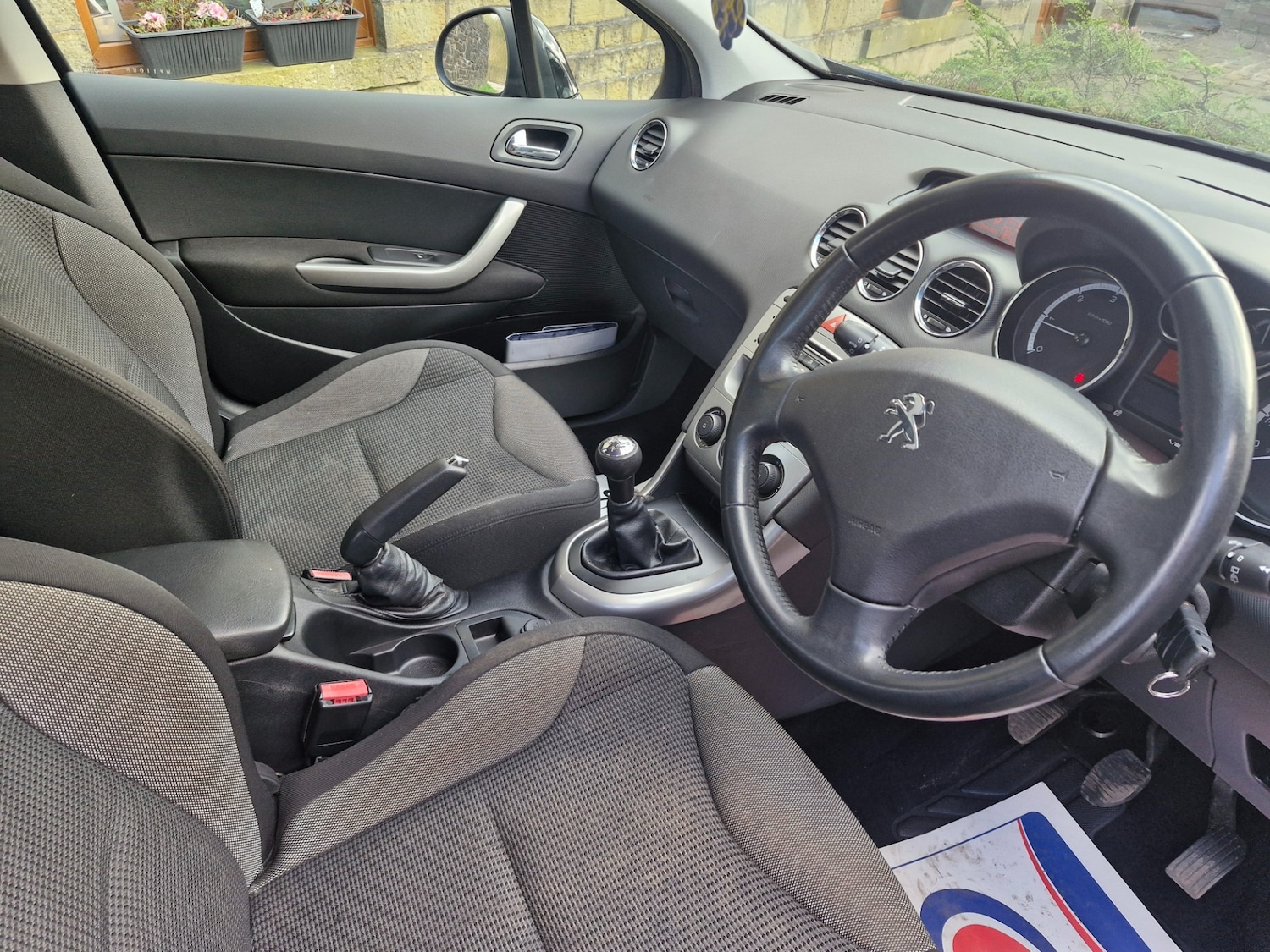 Used Peugeot 308 2011 for sale - 78202165: Photo 8