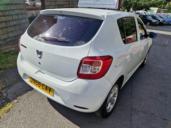 Used Dacia Sandero 2016 for sale - 75828794: Photo