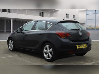 Used Vauxhall Astra 2011 for sale - 78141546: Photo