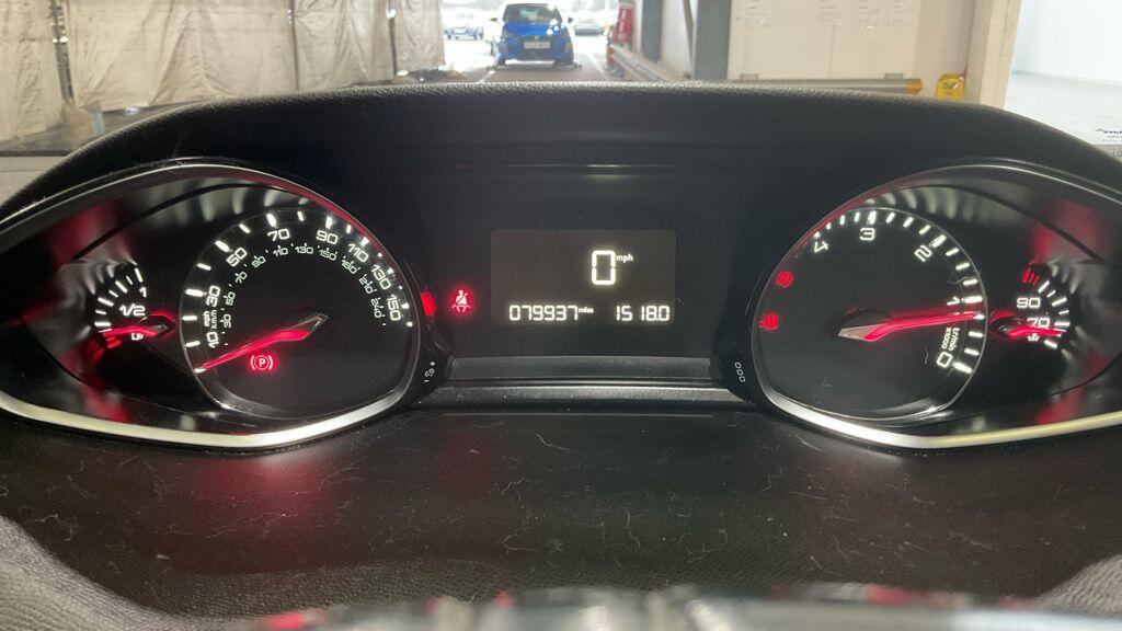 Used Peugeot 308 2017 for sale - 77538185: Photo 8