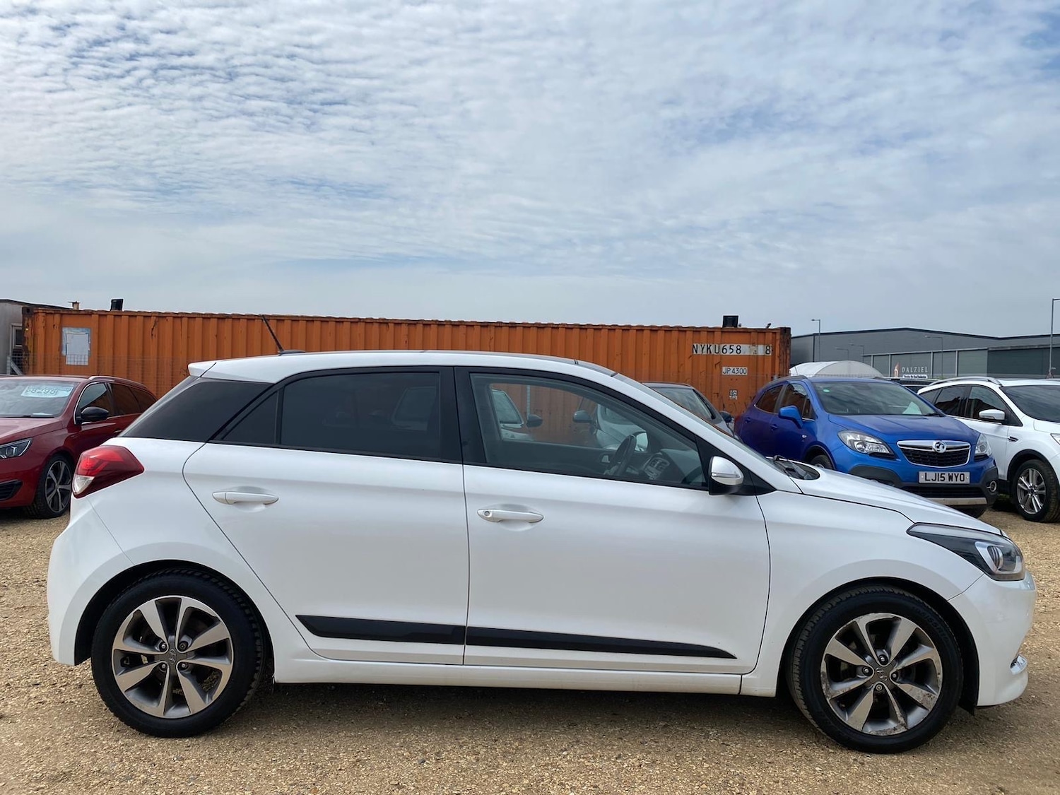 Used Hyundai i20 2015 for sale - 76626574: Photo 19