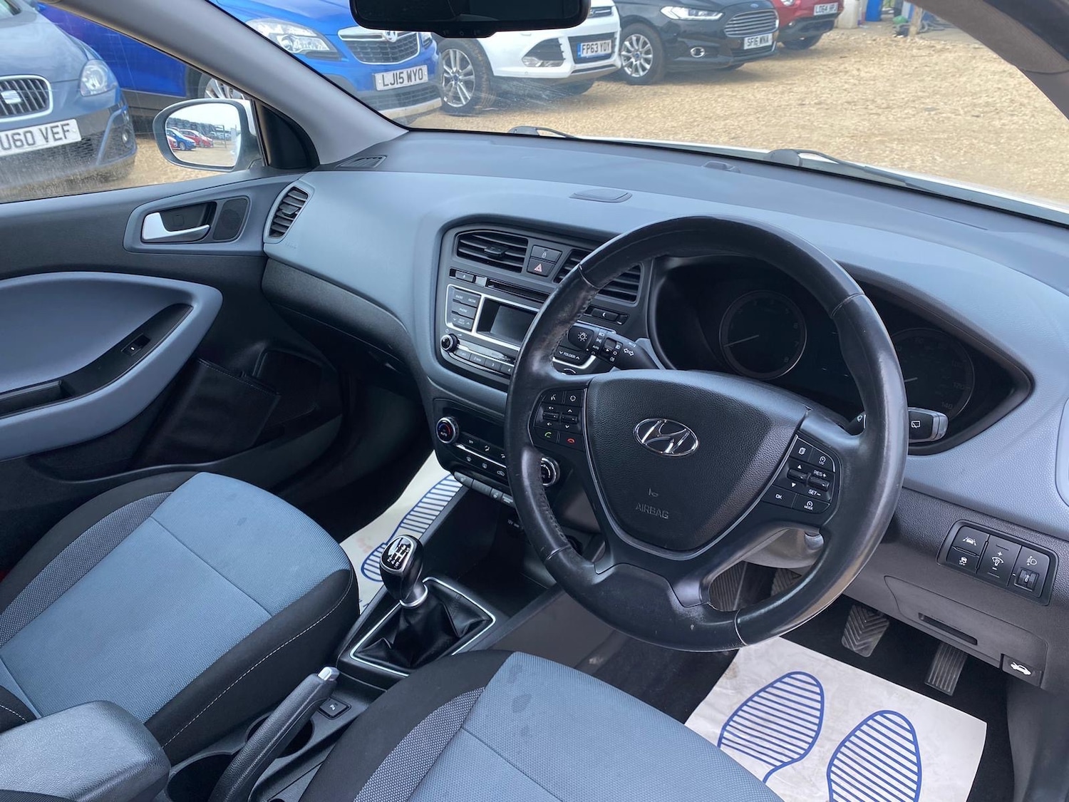 Used Hyundai i20 2015 for sale - 76626574: Photo 21