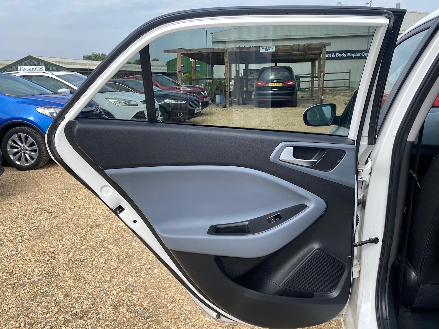 Used Hyundai i20 2015 for sale - 76626574: Photo 30