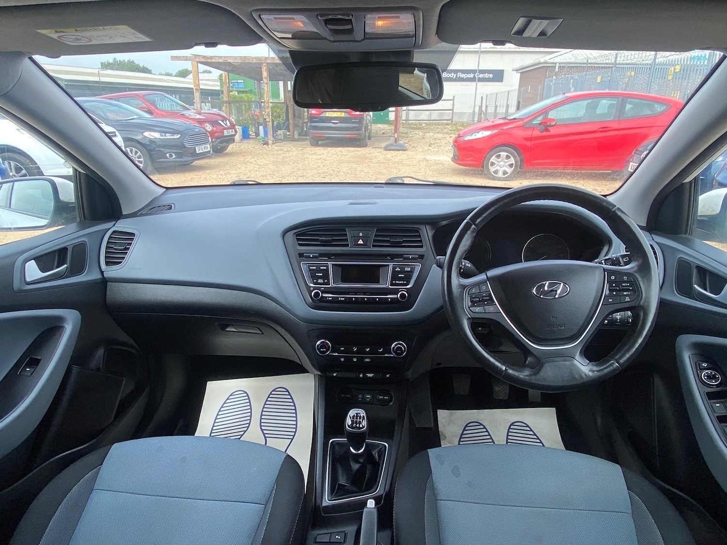 Used Hyundai i20 2015 for sale - 76626574: Photo 33