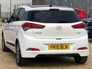 Used Hyundai i20 2015 for sale - 76626574: Photo