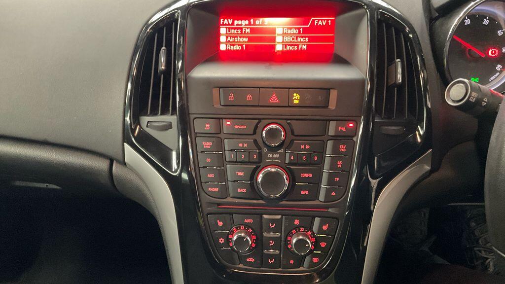 Used Vauxhall Astra 2014 for sale - 77882879: Photo 11