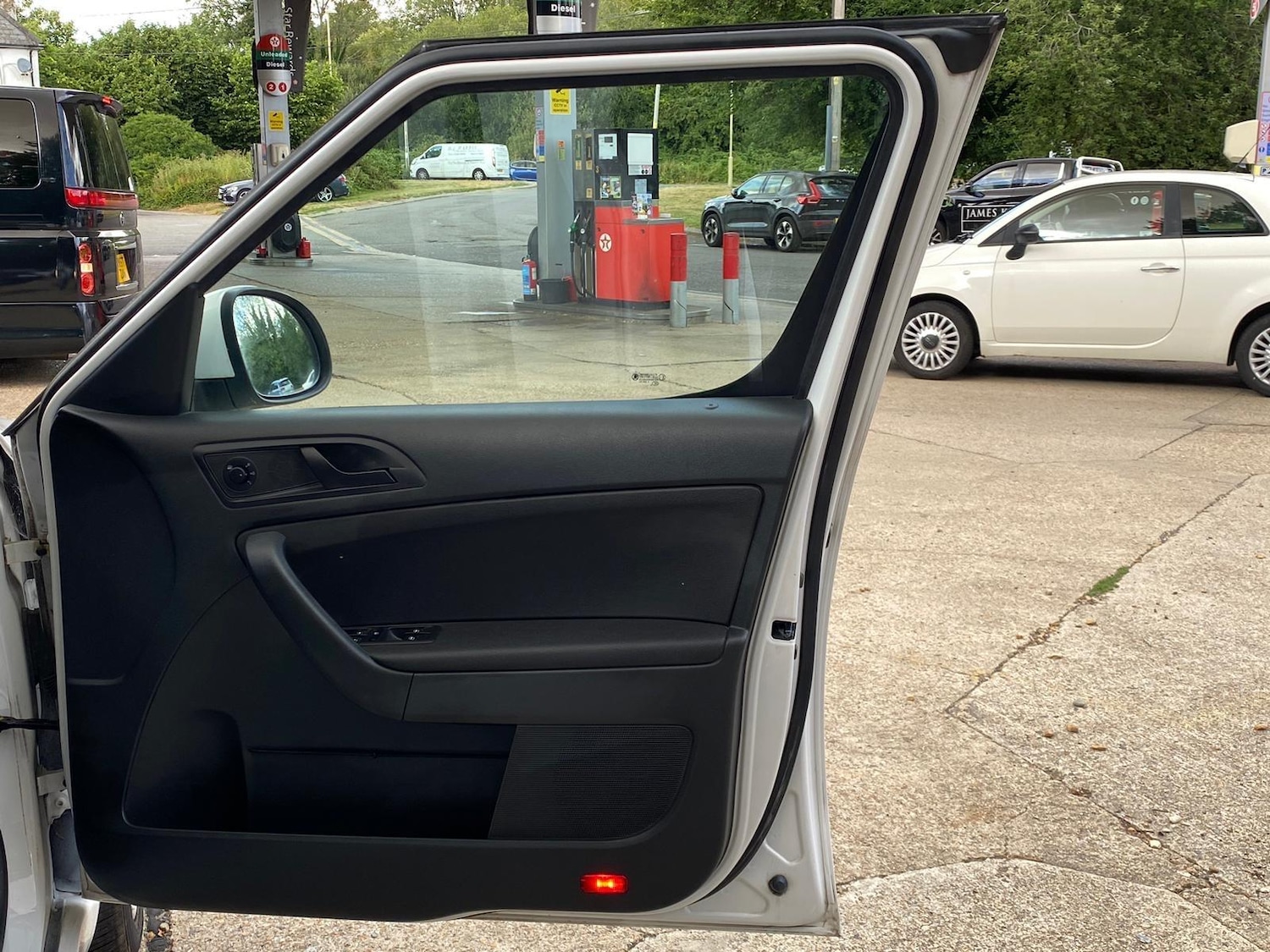 Used Skoda Yeti 2015 for sale - 77460036: Photo 35