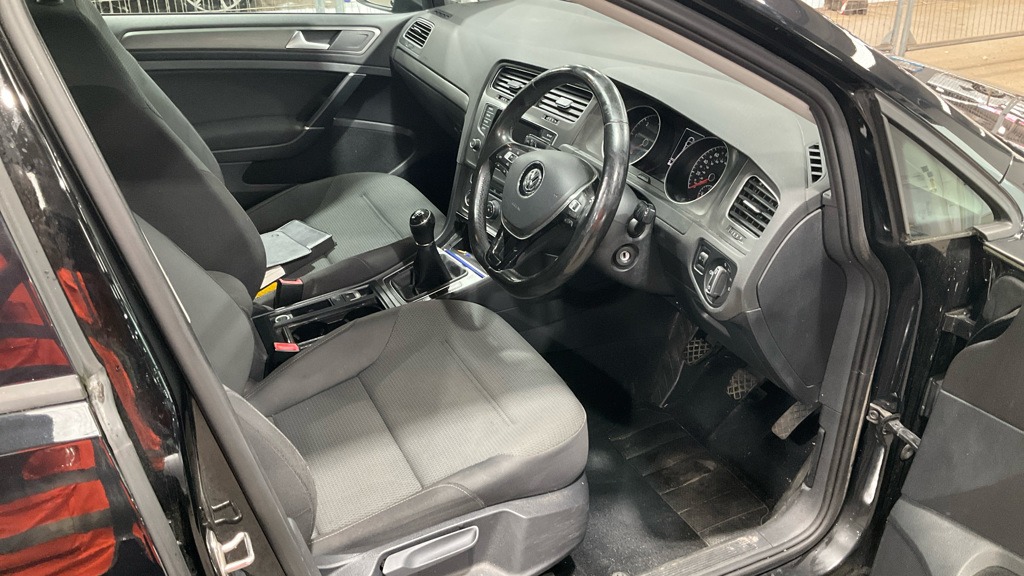 Used Volkswagen Golf 2013 for sale - 76652295: Photo 10