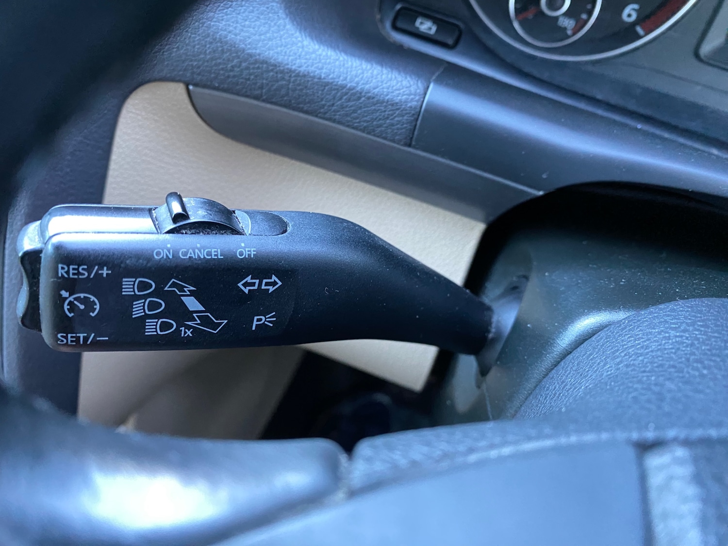 Used Volkswagen Touran 2011 for sale - 76652301: Photo 11