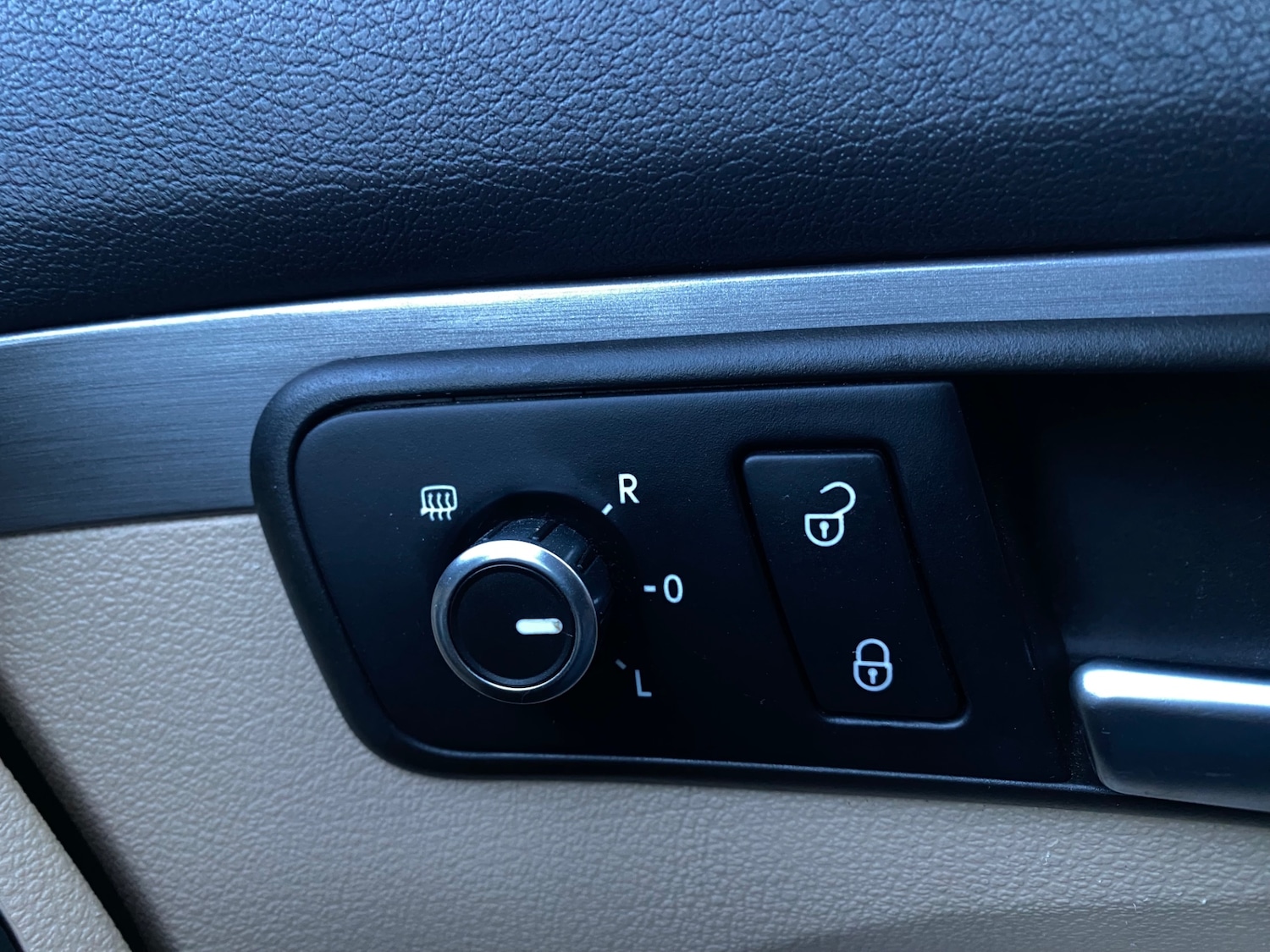 Used Volkswagen Touran 2011 for sale - 76652301: Photo 15