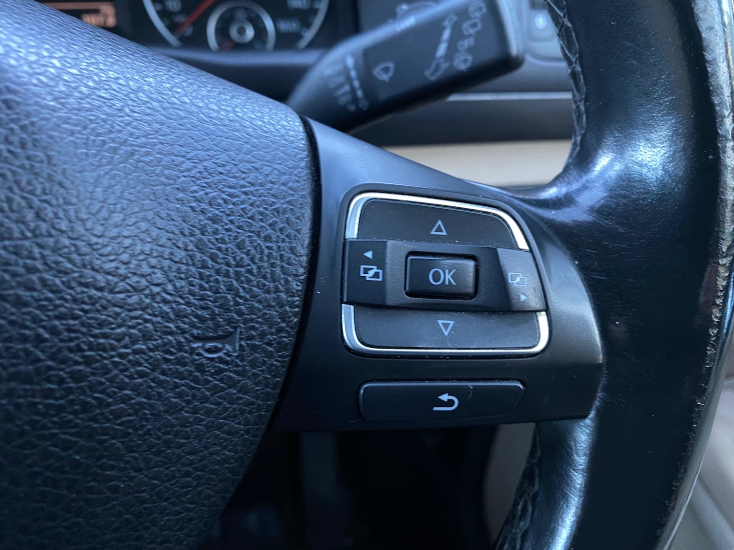 Used Volkswagen Touran 2011 for sale - 76652301: Photo 16